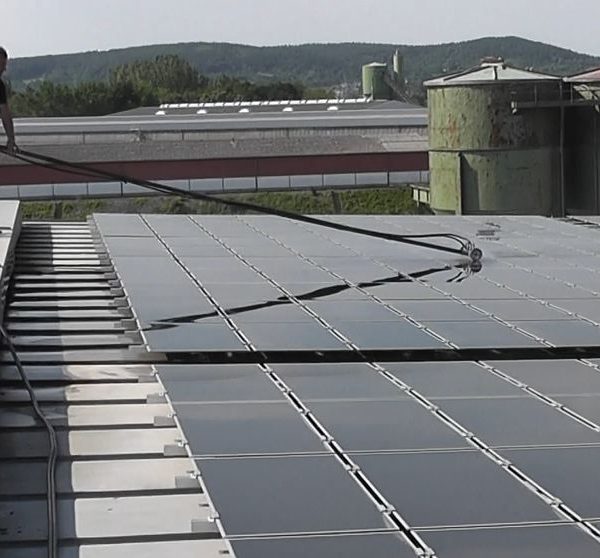 Photovoltaik- und Solaranlagenreinigung Nachher